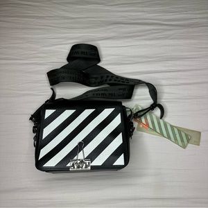 OFF-WHITE BAG.